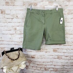 New Gap Mid Rise Twill Bermuda Shorts in Desert Cactus Green